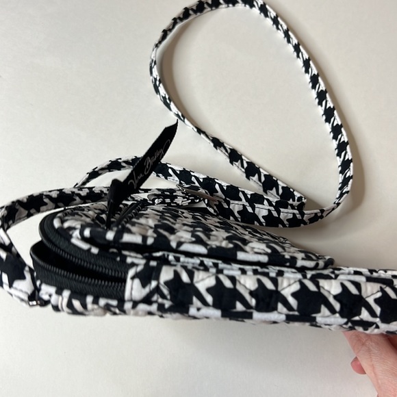 Vera Bradley Midnight Houndstooth Pattern Crossbody. - Picture 9 of 10